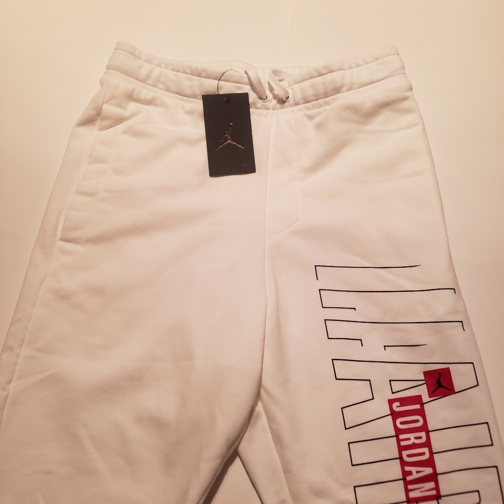 Nike Air Jordan White Jumpman Fleece Shorts - Picture 13 of 16